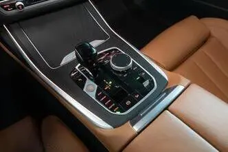 BMW X7, 3.0, 250 kW, hybrid, automatic, four-wheel drive