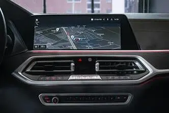 BMW X7, 3.0, 250 kW, hybrid, automatic, four-wheel drive