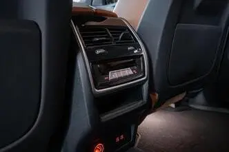 BMW X7, 3.0, 250 kW, hybrid, automatic, four-wheel drive