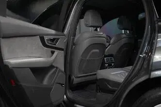 Audi SQ7, 4.0, 320 kW, дизель, автомат, полный привод
