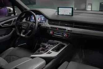 Audi SQ7, 4.0, 320 kW, дизель, автомат, полный привод