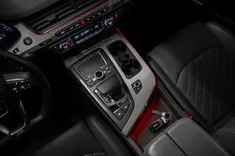 Audi SQ7, 4.0, 320 kW, дизель, автомат, полный привод