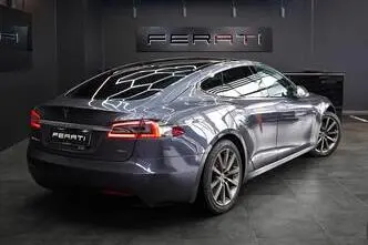 Tesla Model S, 158 kW, electric, automatic, four-wheel drive