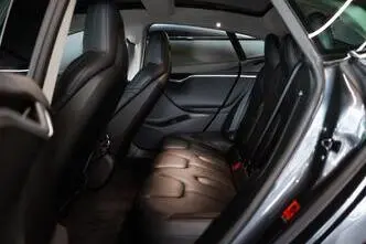 Tesla Model S, 158 kW, electric, automatic, four-wheel drive