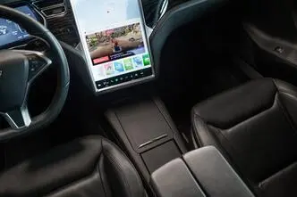 Tesla Model S, 158 kW, electric, automatic, four-wheel drive