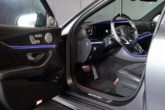 Mercedes-Benz E 63 AMG, 4.0, 450 kW, petrol, automatic, four-wheel drive