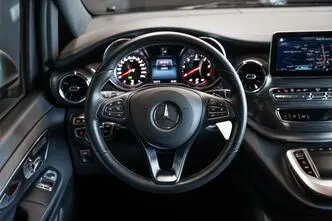 Mercedes-Benz V 300, 2.0, 174 kW, diesel, automatic, four-wheel drive