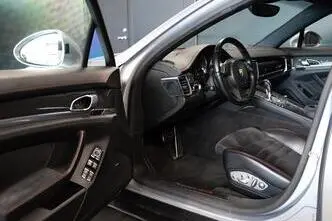 Porsche Panamera, 4.8, 324 kW, petrol, automatic, four-wheel drive