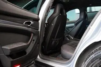 Porsche Panamera, 4.8, 324 kW, petrol, automatic, four-wheel drive