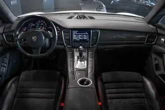 Porsche Panamera, 4.8, 324 kW, petrol, automatic, four-wheel drive
