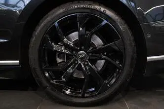 Audi A8, 3.0, 210 kW, hybrid, automatic, four-wheel drive