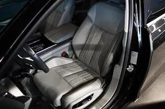 Audi A8, 3.0, 210 kW, hybrid, automatic, four-wheel drive