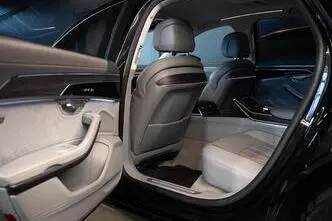Audi A8, 3.0, 210 kW, hybrid, automatic, four-wheel drive