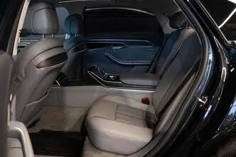 Audi A8, 3.0, 210 kW, hybrid, automatic, four-wheel drive