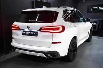 BMW X5, 3.0, 210 kW, hybrid, automatic, four-wheel drive