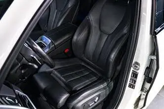 BMW X5, 3.0, 210 kW, hybrid, automatic, four-wheel drive