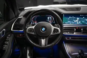 BMW X5, 3.0, 210 kW, hybrid, automatic, four-wheel drive