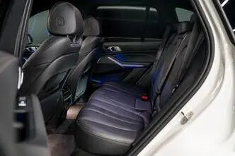 BMW X5, 3.0, 210 kW, hybrid, automatic, four-wheel drive