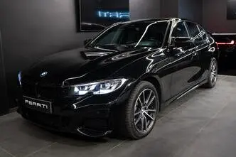 BMW 330, 190 kW, petrol, automatic, four-wheel drive
