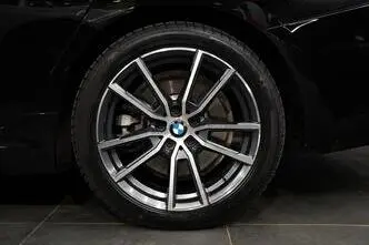 BMW 330, 190 kW, petrol, automatic, four-wheel drive