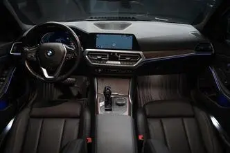 BMW 330, 190 kW, petrol, automatic, four-wheel drive