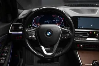 BMW 330, 190 kW, petrol, automatic, four-wheel drive