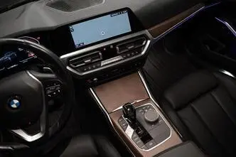 BMW 330, 190 kW, petrol, automatic, four-wheel drive