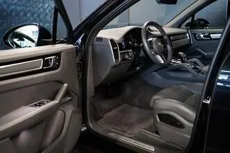 Porsche Cayenne, 3.0, 250 kW, hybrid, automatic, four-wheel drive