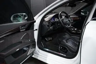 Audi S8, 4.0, 445 kW, petrol, automatic, four-wheel drive