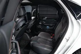 Audi S8, 4.0, 445 kW, petrol, automatic, four-wheel drive