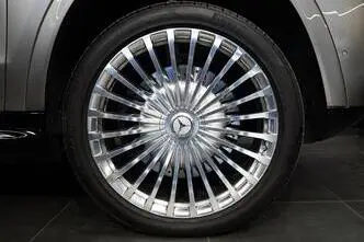 Mercedes-Benz GLS 600, 4.0, 410 kW, hybrid, automatic, four-wheel drive