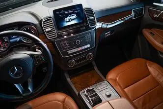 Mercedes-Benz GLS 400, 3.0, 245 kW, petrol, automatic, four-wheel drive