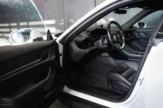 Porsche Taycan, 120 kW, elekter, automaat, tagavedu