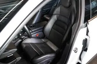 Porsche Taycan, 120 kW, elekter, automaat, tagavedu