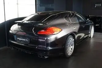 Porsche Panamera, 4.8, 368 kW, petrol, automatic, four-wheel drive