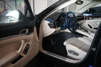 Porsche Panamera, 4.8, 368 kW, petrol, automatic, four-wheel drive