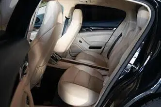 Porsche Panamera, 4.8, 368 kW, petrol, automatic, four-wheel drive