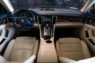 Porsche Panamera, 4.8, 368 kW, petrol, automatic, four-wheel drive
