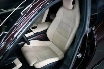 Porsche Taycan, 142 kW, elekter, automaat, nelikvedu
