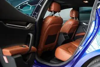 Maserati Ghibli, 3.0, 302 kW, petrol, automatic, four-wheel drive