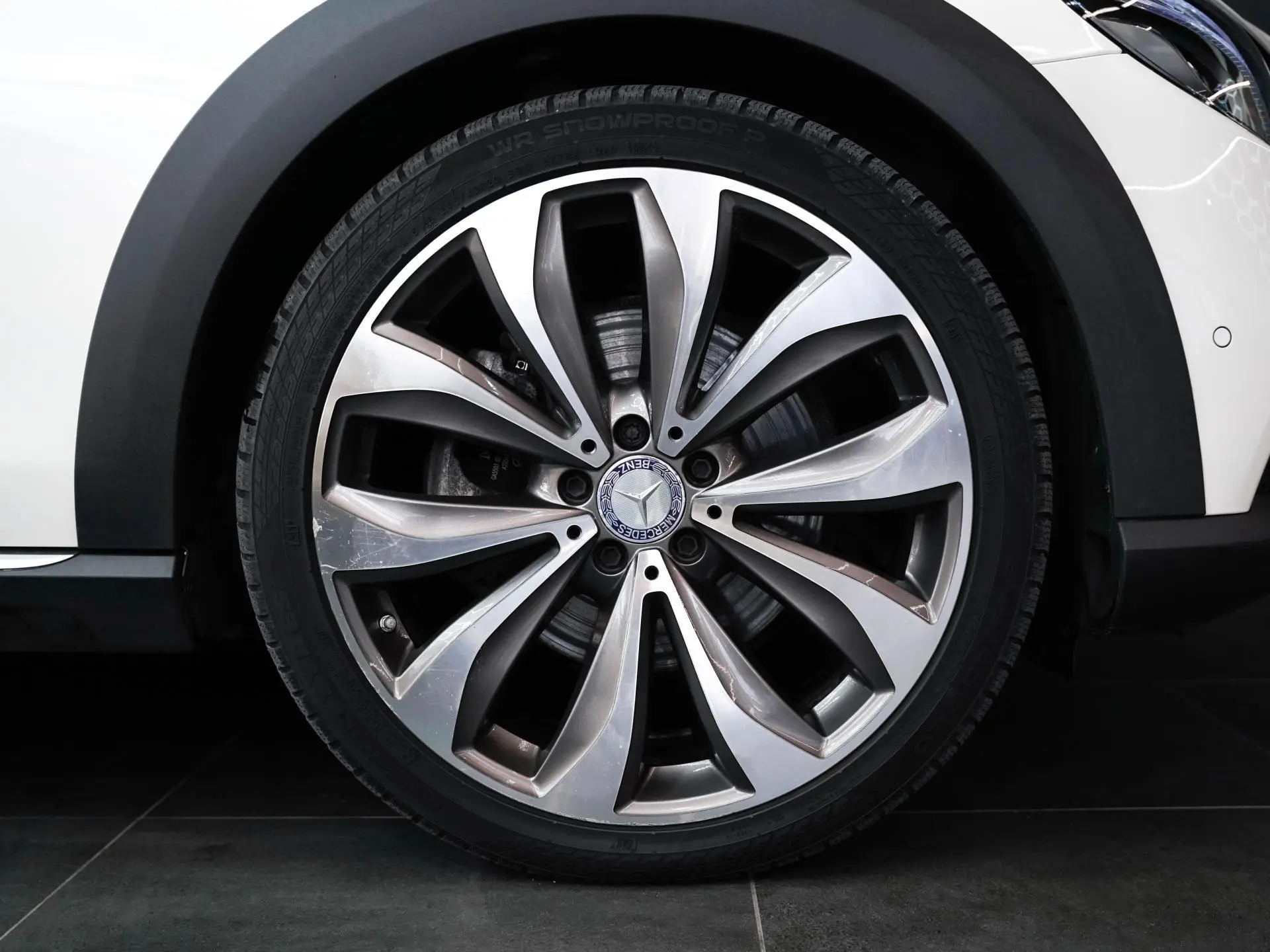 Mercedes-Benz E 220, 2.0, 143 kW, diesel, automatic, four-wheel drive