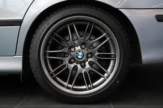 BMW M5, 4.9, 294 kW, bensiin, manuaal, tagavedu