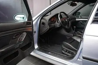 BMW M5, 4.9, 294 kW, bensiin, manuaal, tagavedu