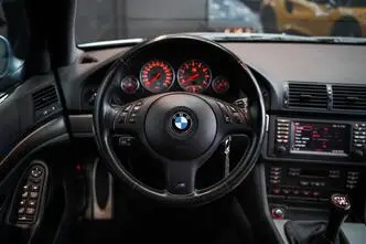 BMW M5, 4.9, 294 kW, bensiin, manuaal, tagavedu