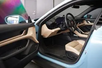 Porsche Taycan, 140 kW, электричество, автомат, полный привод