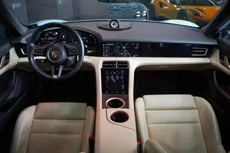 Porsche Taycan, 140 kW, электричество, автомат, полный привод