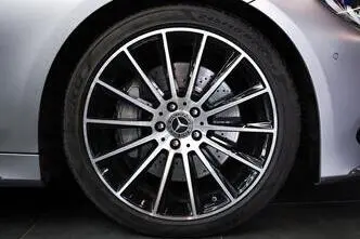 Mercedes-Benz S 500, 4.7, 335 kW, petrol, automatic, four-wheel drive