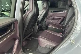 Porsche Cayenne, 3.0, 260 kW, petrol, automatic, four-wheel drive