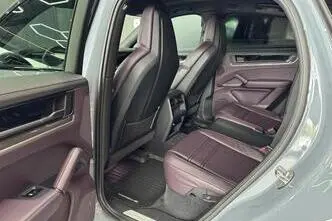 Porsche Cayenne, 3.0, 260 kW, petrol, automatic, four-wheel drive