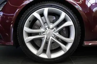 Audi S7, 4.0, 331 kW, petrol, automatic, four-wheel drive